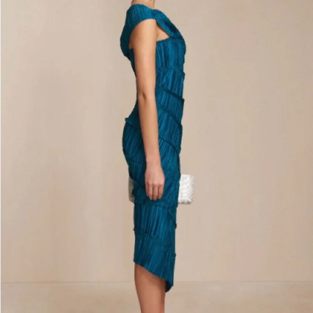 Cult Gaia LIVIA GOWN - Seamoss - Medium - Picture 2 of 6